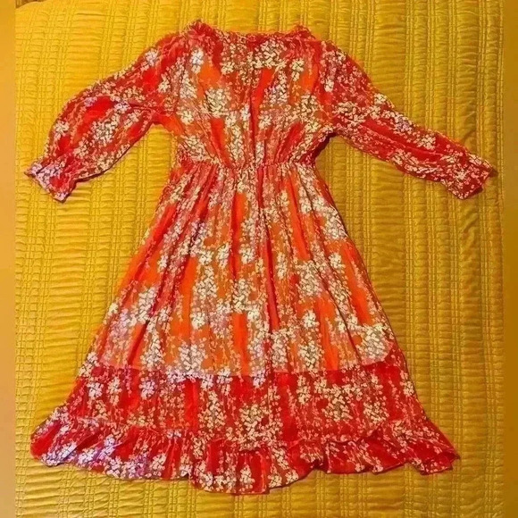 Red V-neck Floral Dress with Small Ruffled Neckline - Picture 3 of 4